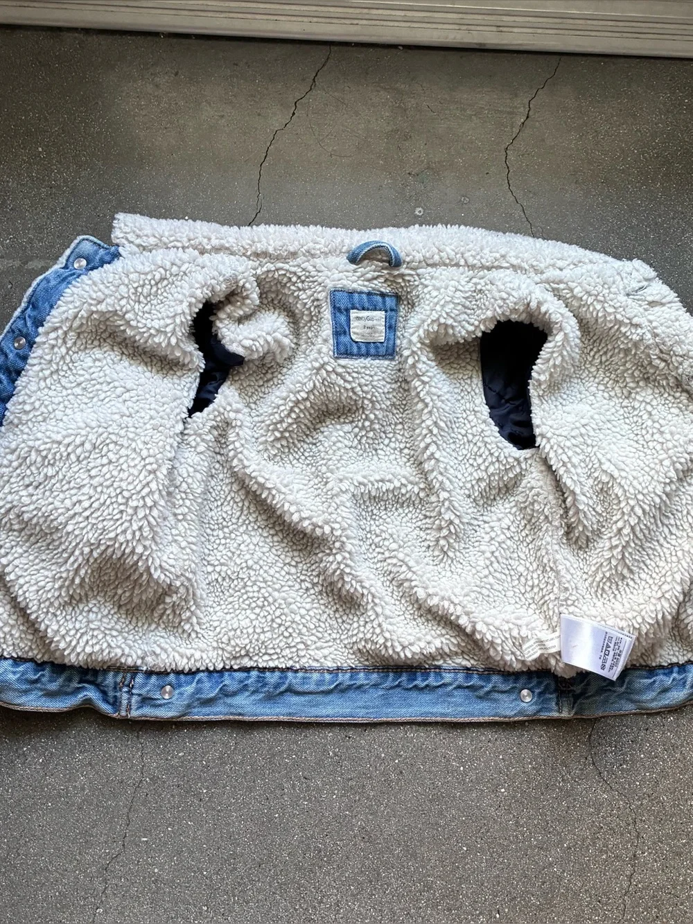 Baby Gap Sherpa Lined Denim Jacket 2T Blue Jean Trucker Coat